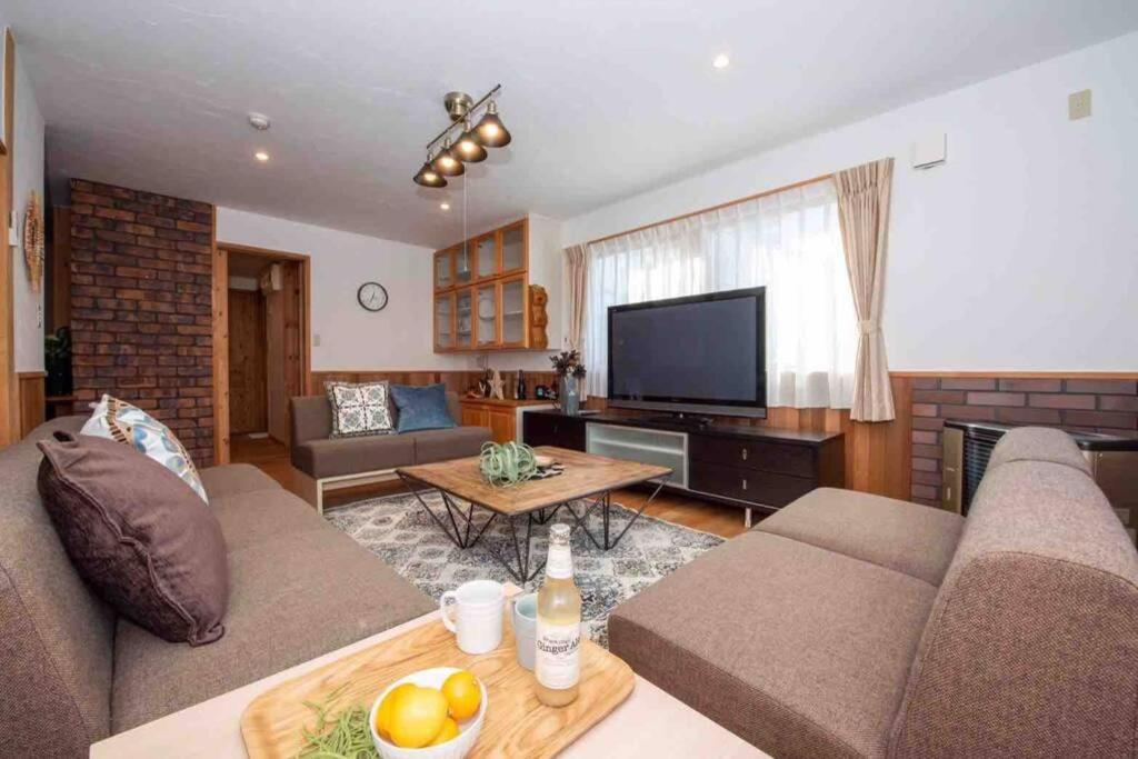 Апартаменты Sapporo-Asahigaoka House Экстерьер фото